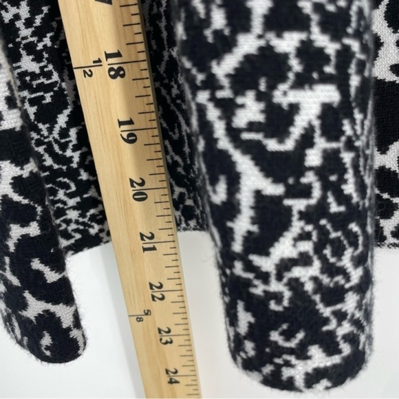 Lane Bryant Animal Print Sweater Skirt Womens Plus 18/20 Black/White Winter - Picture 9 of 9